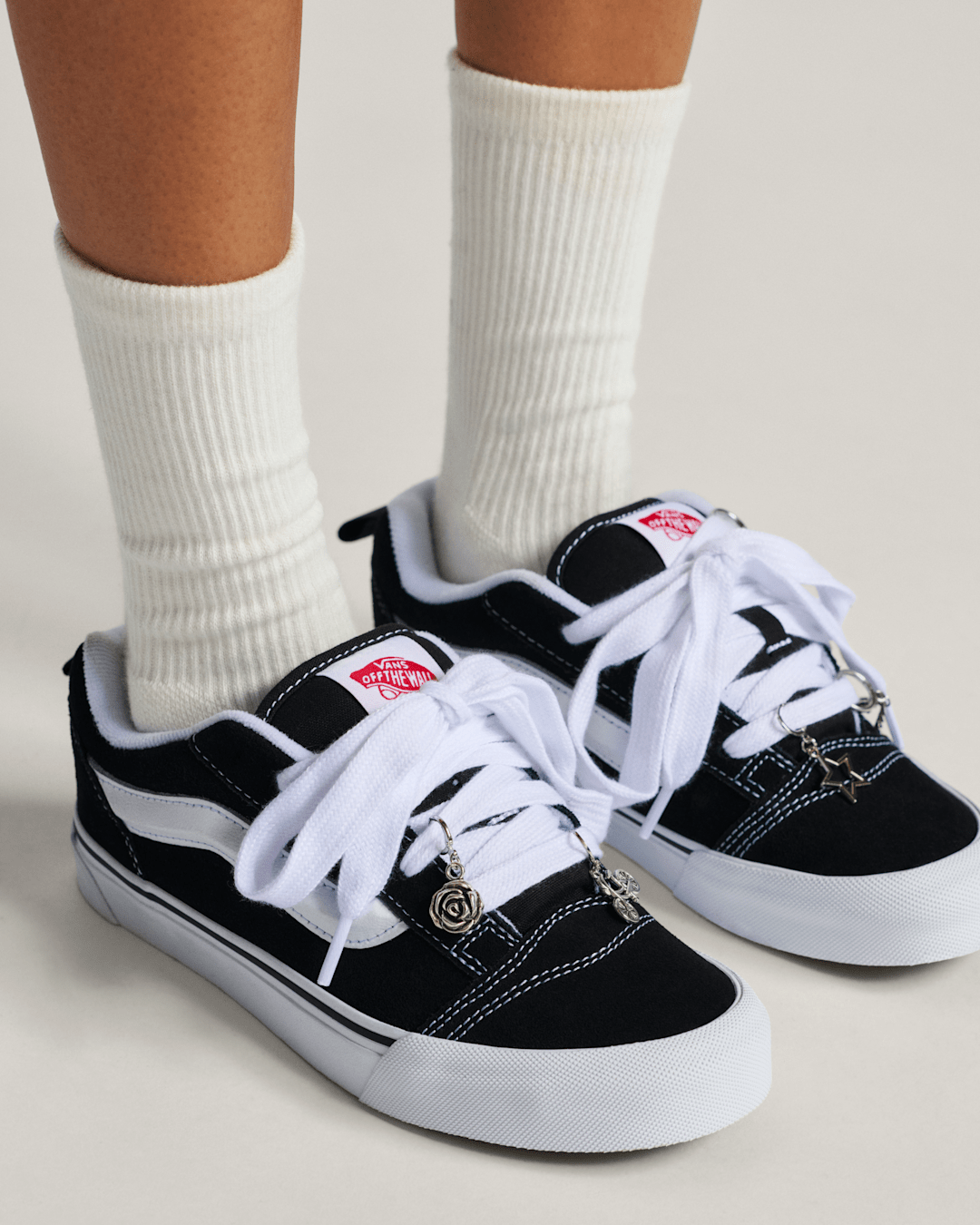 Vans Bold and Bloom Shoe Charm Set in Grey | Vans online