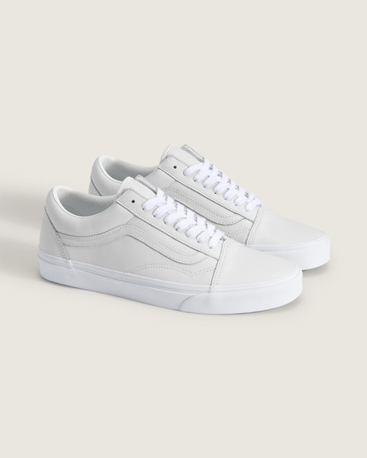 Old Skool Shoe in True White | Vans outlet