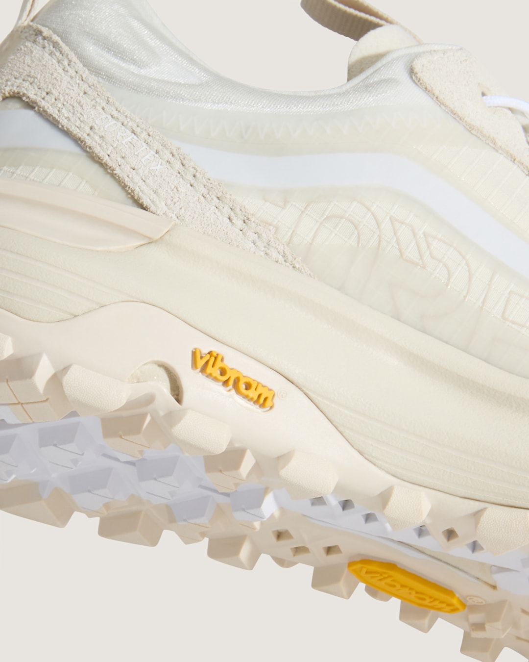 Crosspath XC GORE-TEX Shoe in White | Vans outlet