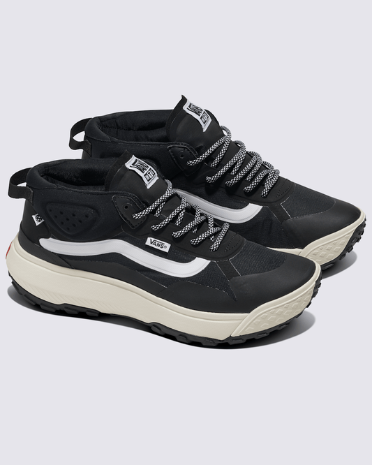 Crosspath Mid Shoe in Black / White | Vans on sale