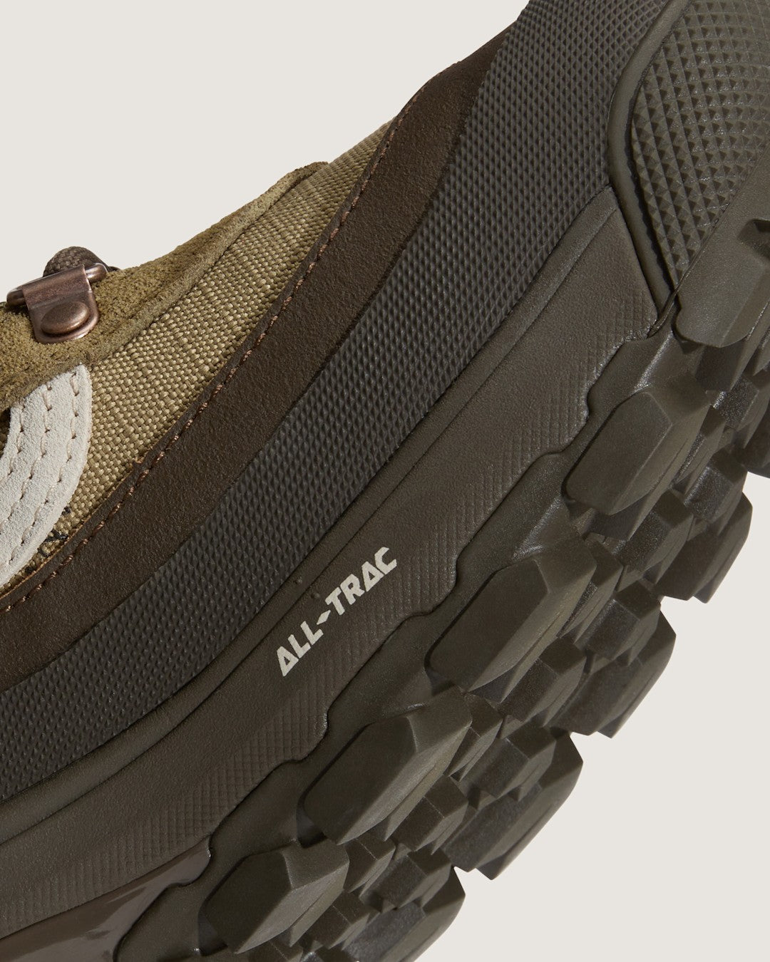 Snow-Kicker GORE-TEX Boot in Bay Leaf Green | Vans sale