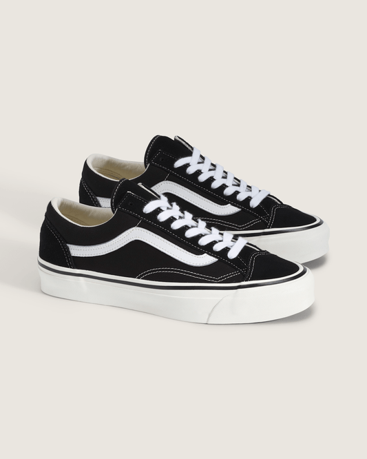 Premium Old Skool Shoe in Black / Marshmallow White | Vans sale