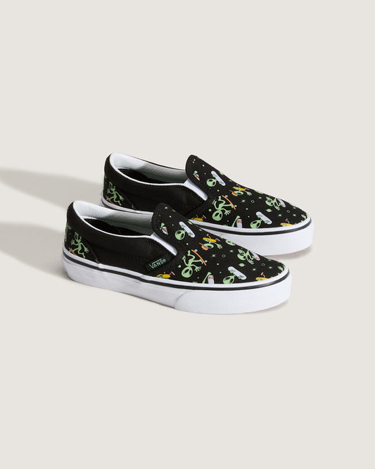 Little Kids Classic Slip-On Shoe in Black / Green | Vans discount