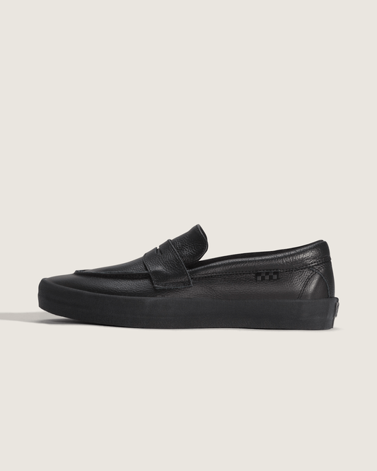 Skate Loafer Shoe in Black | Vans discount