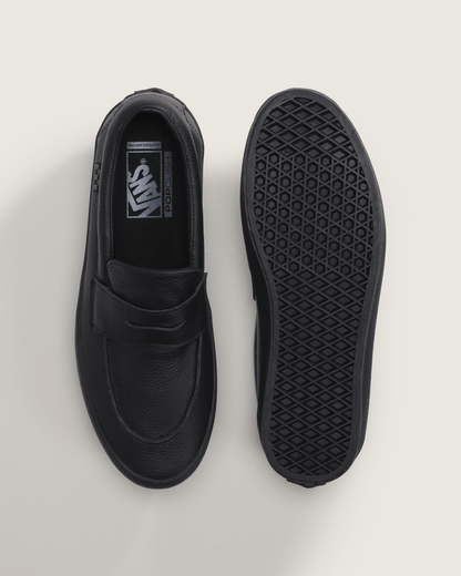 Skate Loafer Shoe in Black | Vans discount