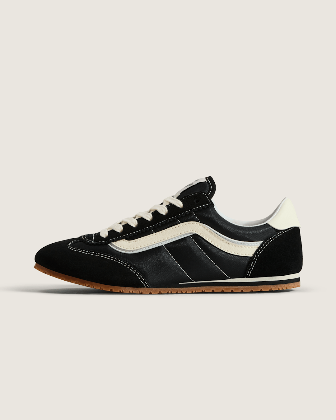 Super Lowpro Shoe in Black | Vans online