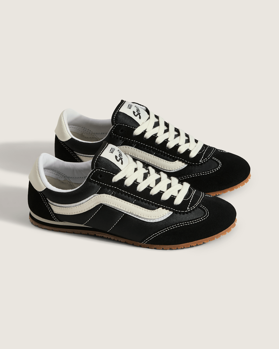Super Lowpro Shoe in Black | Vans online