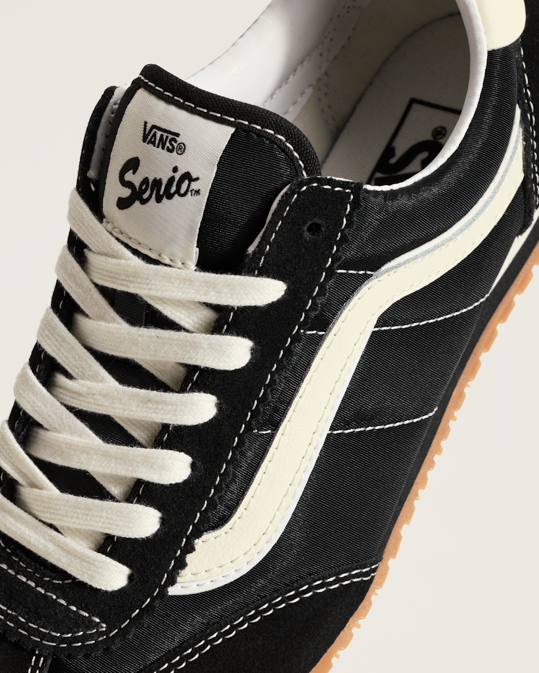 Super Lowpro Shoe in Black | Vans online
