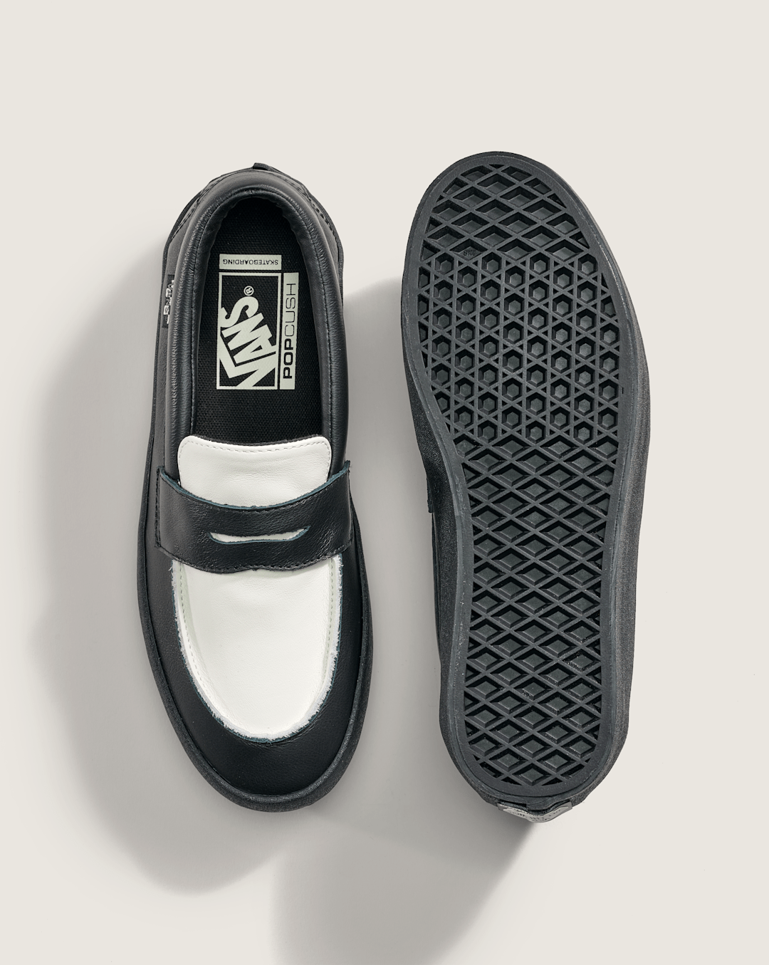 Skate Loafer Shoe in Black / White | Vans outlet