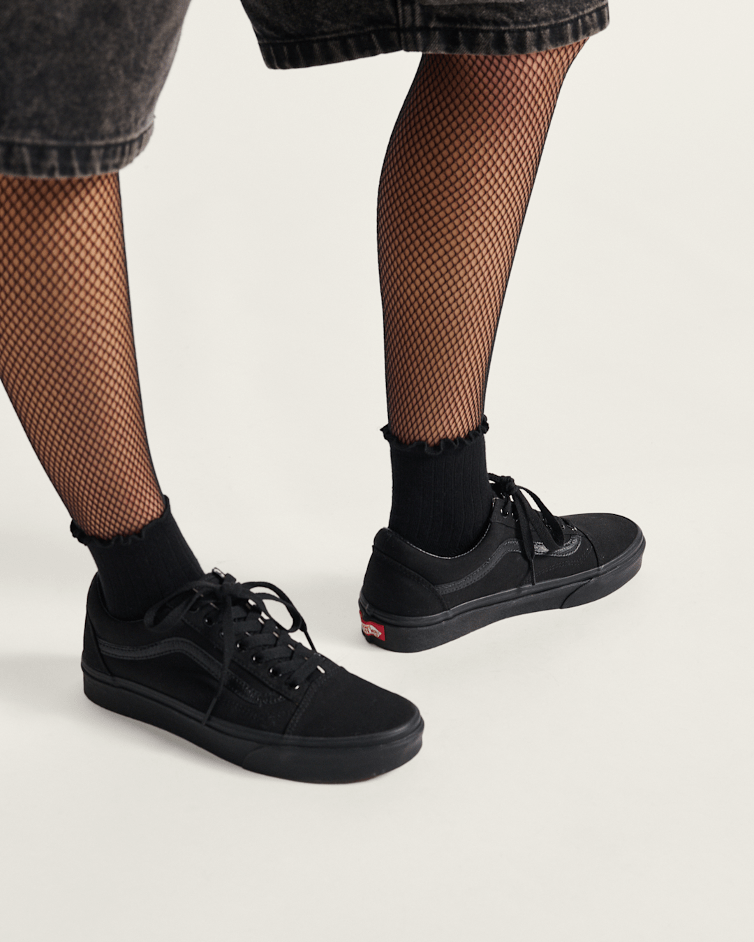 Old Skool Black/Black Classics Shoe | Vans outlet