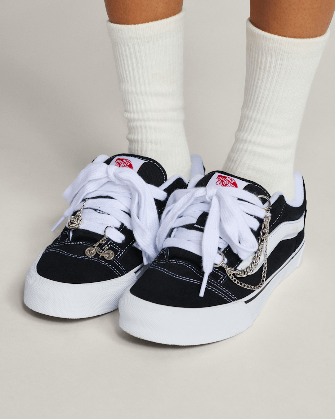 Vans Bold and Bloom Shoe Charm Set in Grey | Vans online