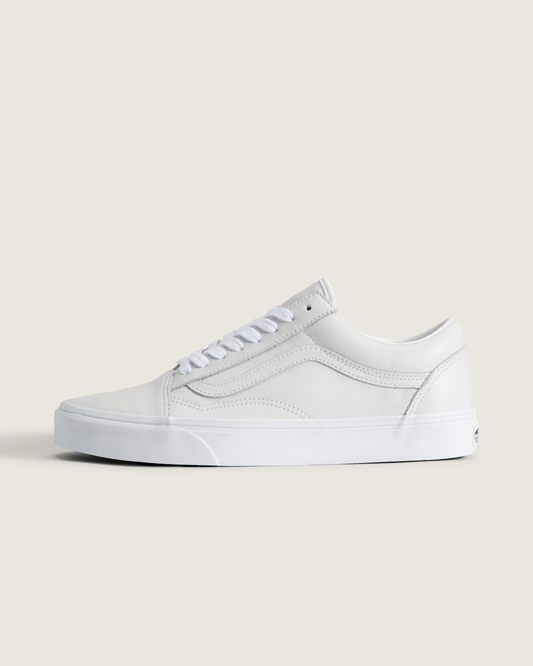 Old Skool Shoe in True White | Vans outlet
