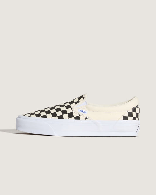Premium Slip-On Checkerboard Shoe in Checkerboard Black / Off White | Vans outlet