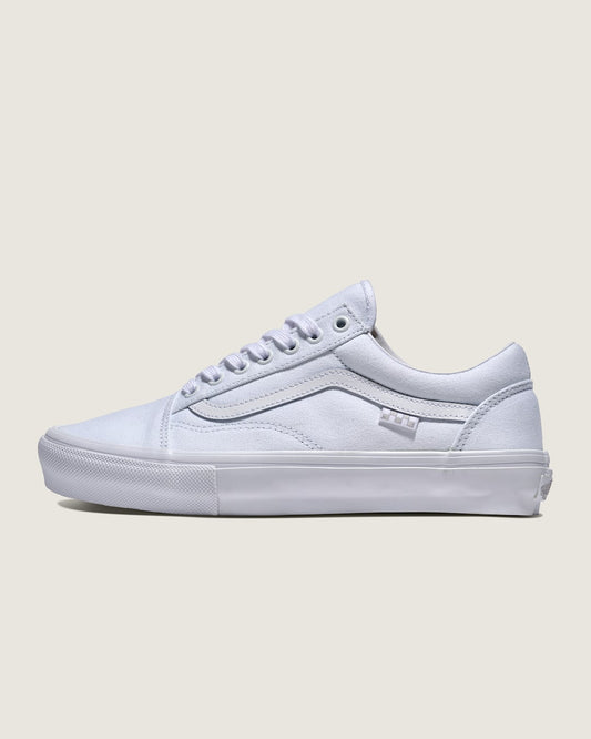 Skate Old Skool Shoe in True White | Vans outlet