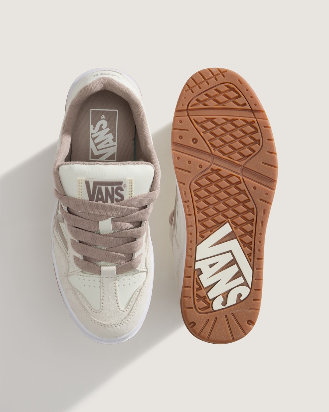 Upland Shoe in White / Grey | Vans outlet