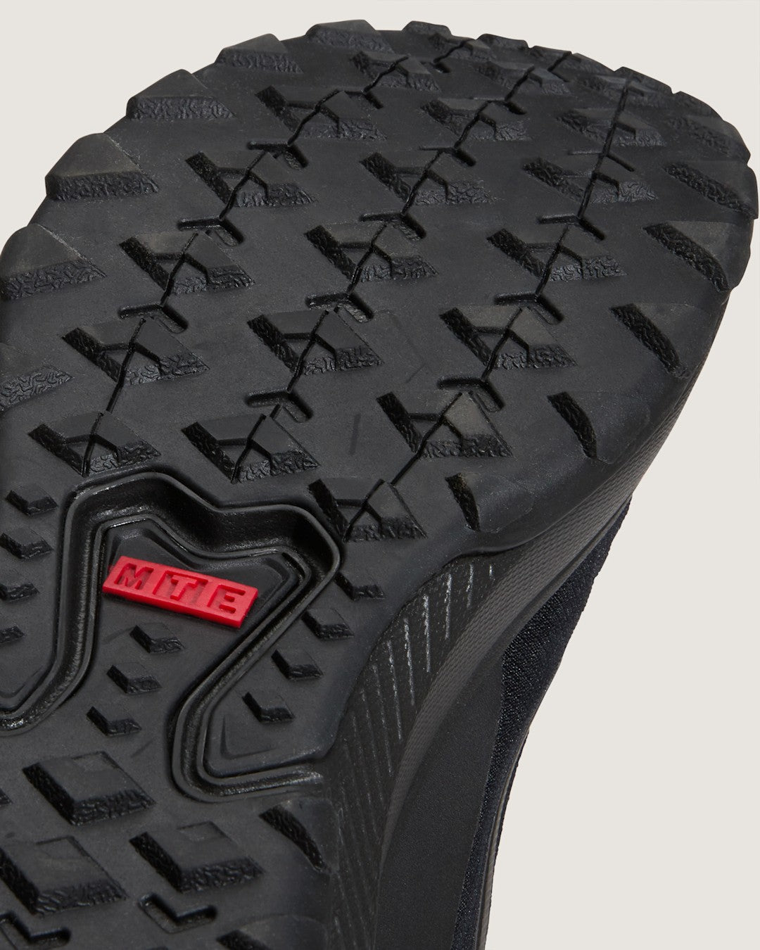Crosspath Shoe in Blackout | Vans on sale