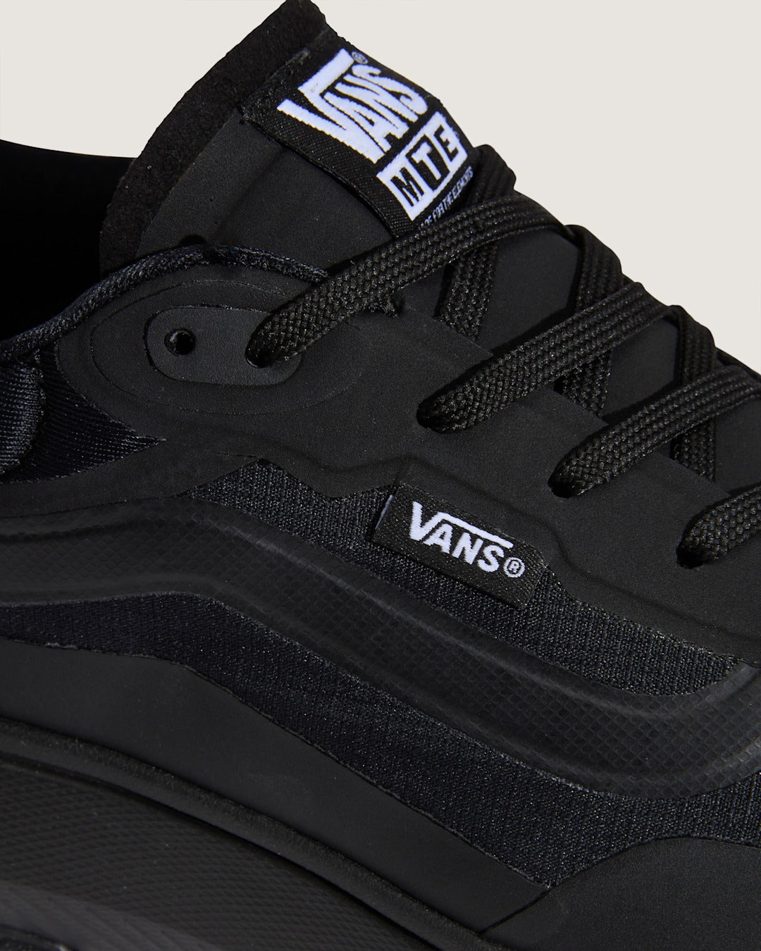 Crosspath Shoe in Blackout | Vans on sale