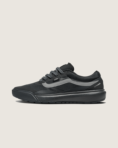 UltraRange 2.0 Shoe in Blackout | Vans sale