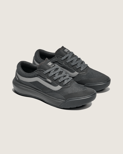 UltraRange 2.0 Shoe in Blackout | Vans sale