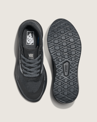 UltraRange 2.0 Shoe in Blackout | Vans sale