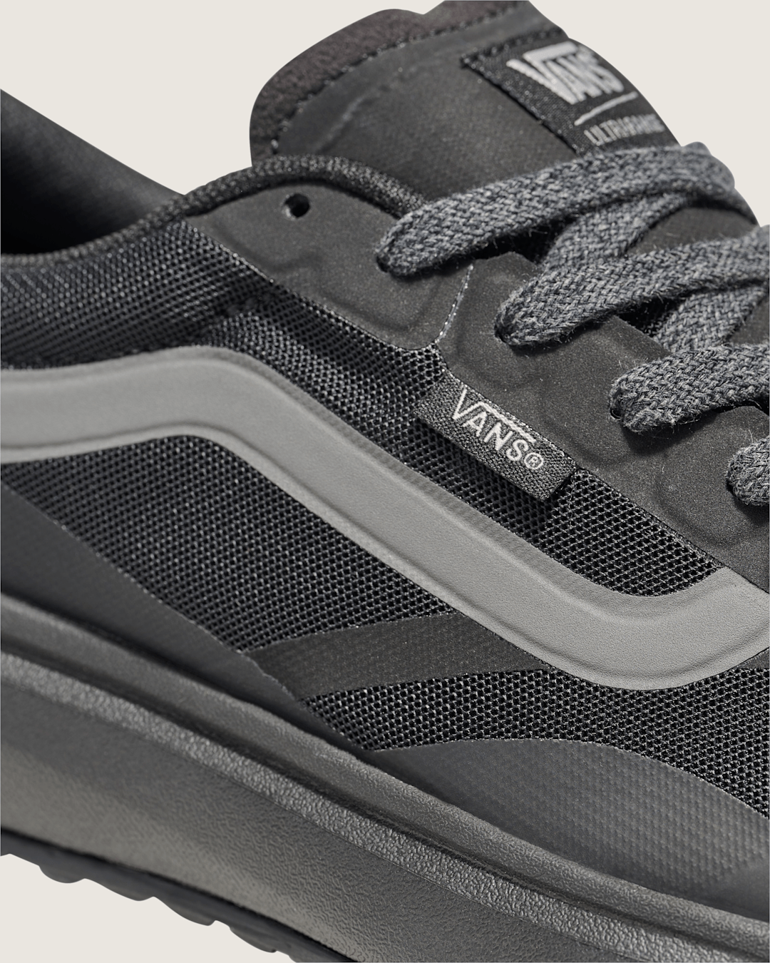 UltraRange 2.0 Shoe in Blackout | Vans sale