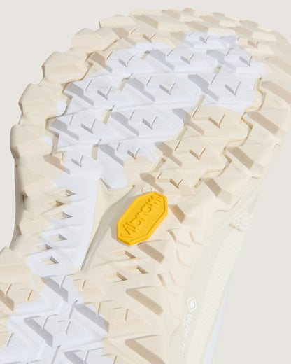 Crosspath XC GORE-TEX Shoe in White | Vans outlet