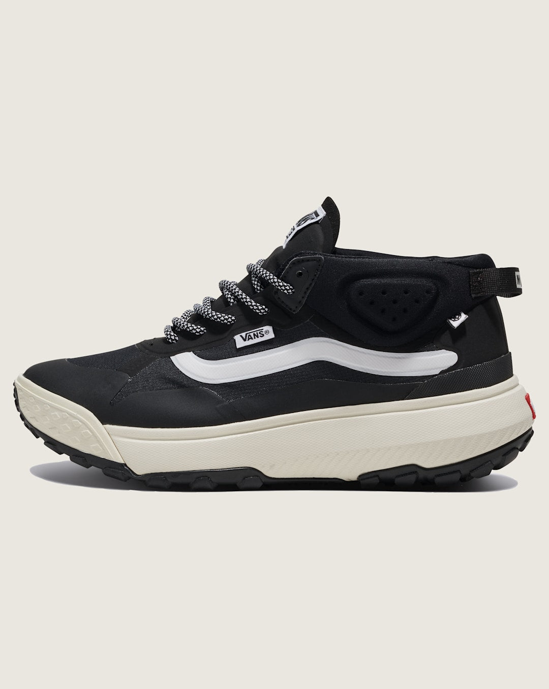 Crosspath Mid Shoe in Black / White | Vans on sale
