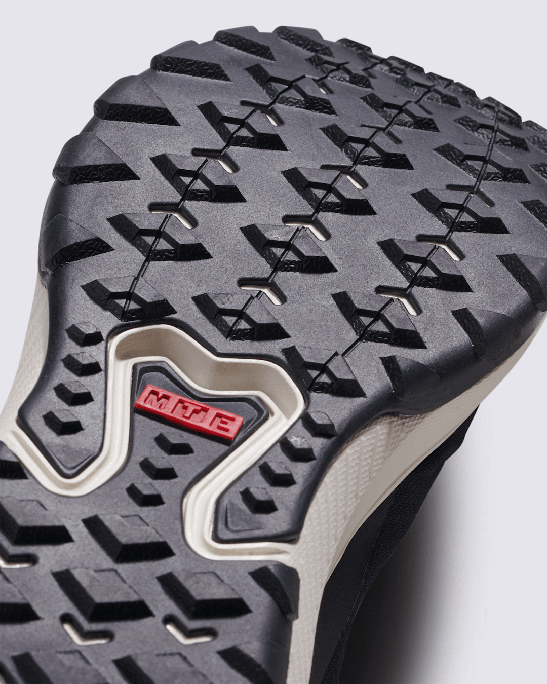 Crosspath Mid Shoe in Black / White | Vans on sale