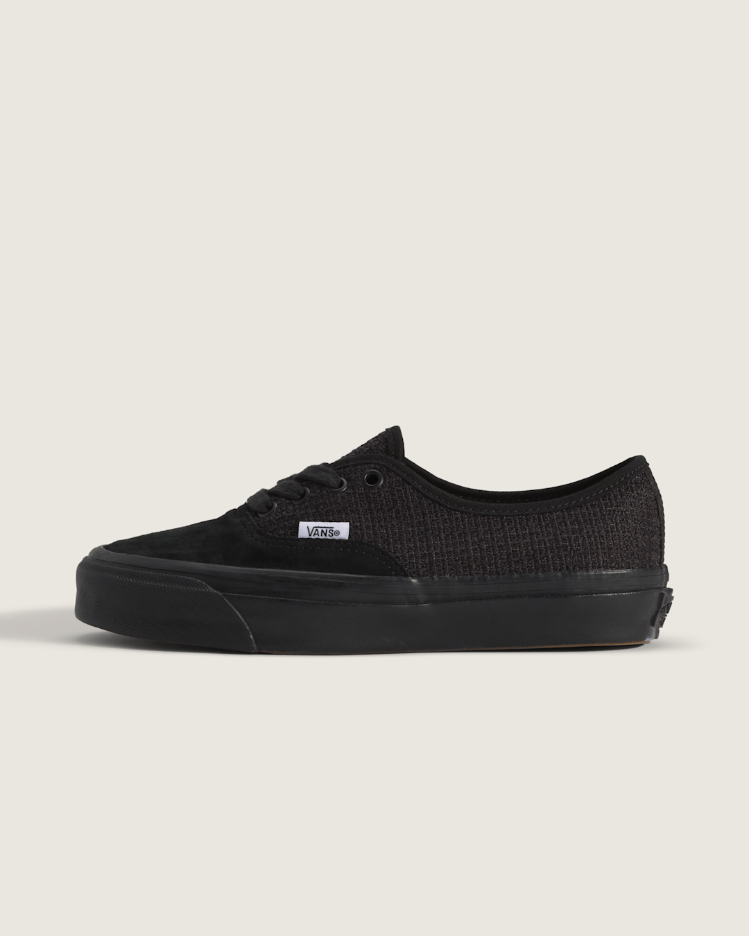 Premium Authentic Shoe in Black | Vans on sale