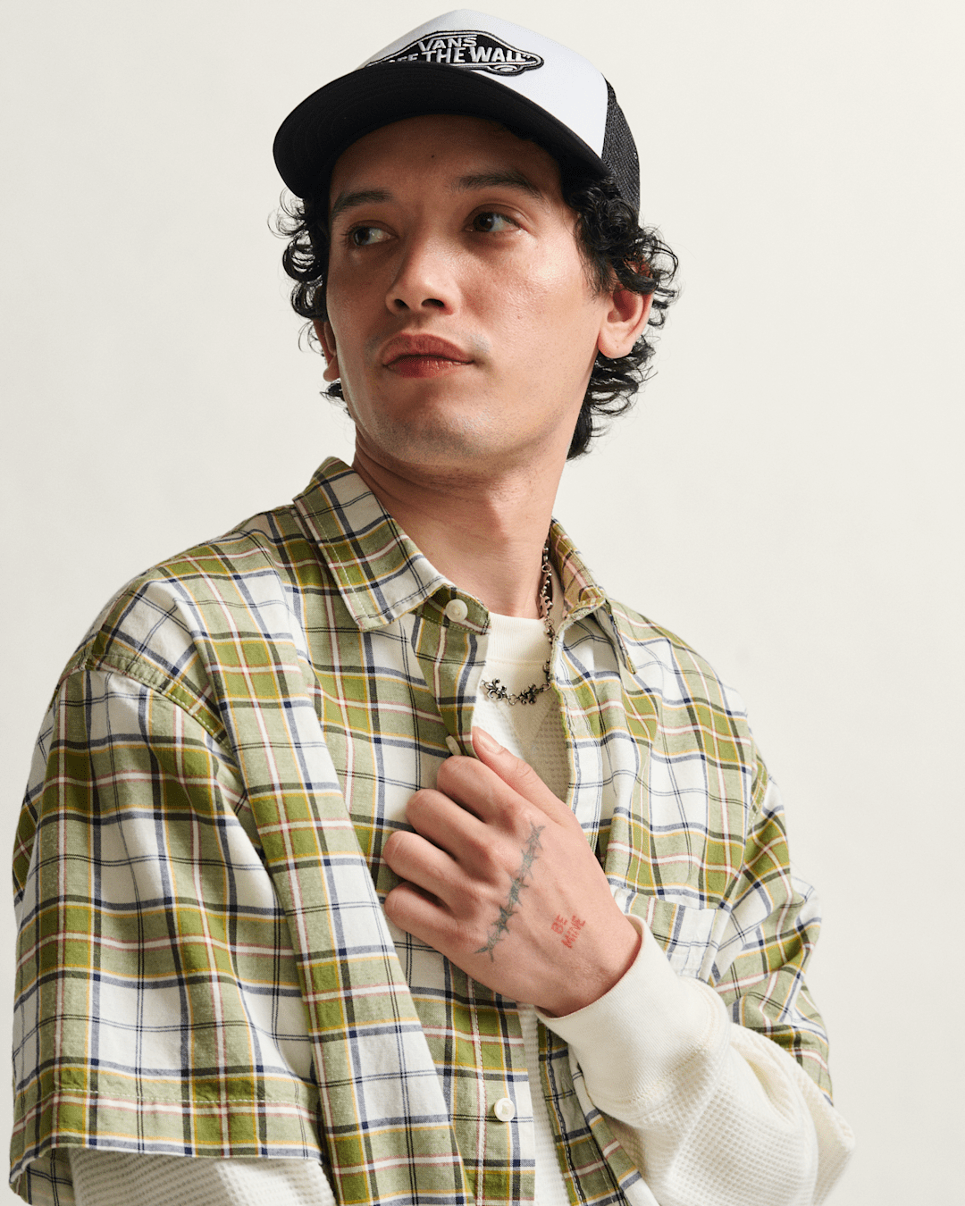 Classic Patch Curved Bill Trucker Hat in Black / White | Vans sale