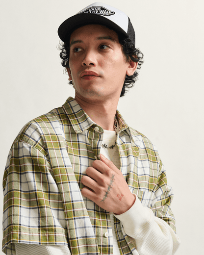 Classic Patch Curved Bill Trucker Hat in Black / White | Vans sale