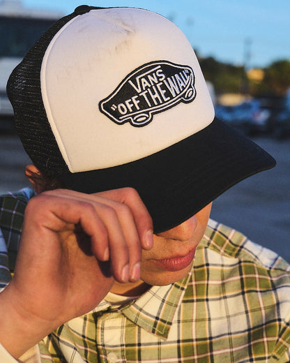 Classic Patch Curved Bill Trucker Hat in Black / White | Vans sale
