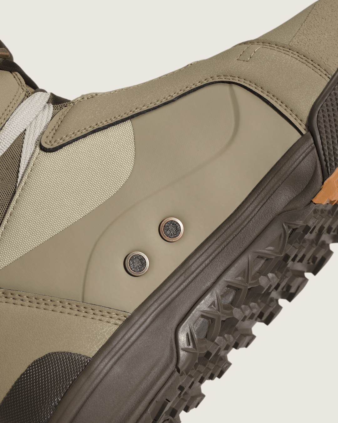 Hi-Standard Pro Snowboard Boot in Bay Leaf Green | Vans outlet
