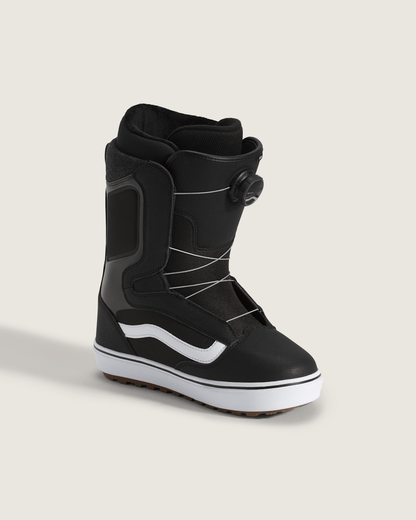 Aura OG Snowboard Boot in Black | Vans online