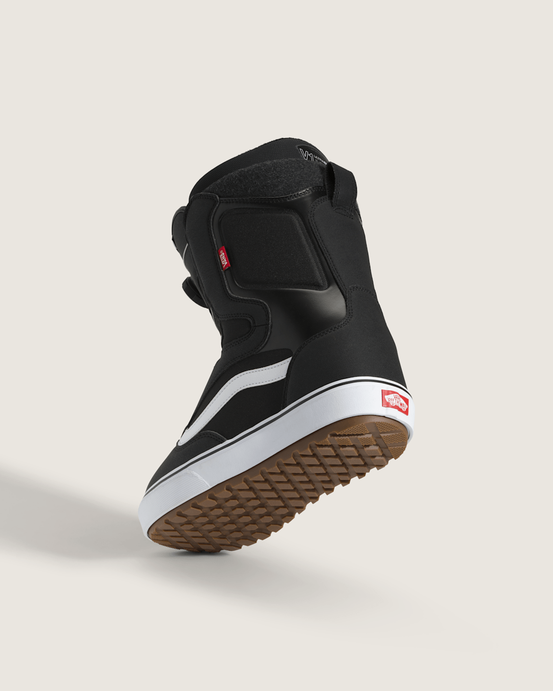 Aura OG Snowboard Boot in Black | Vans online