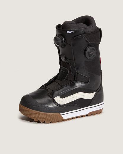 Aura Pro Snowboard Boot in Black / White | Vans sale
