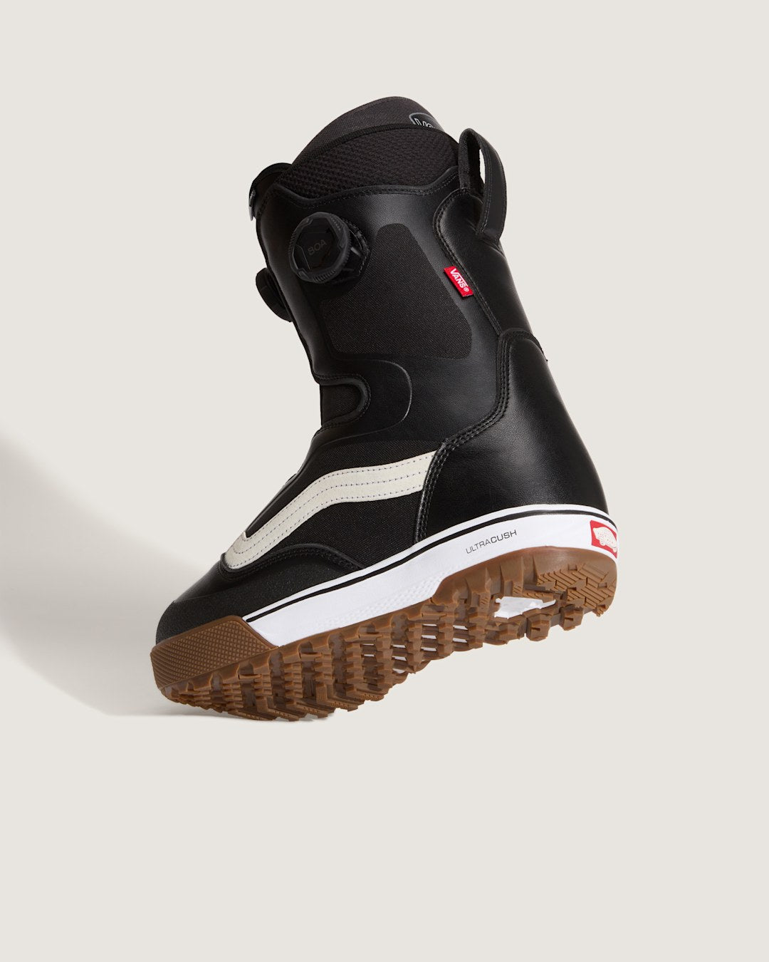 Aura Pro Snowboard Boot in Black / White | Vans sale