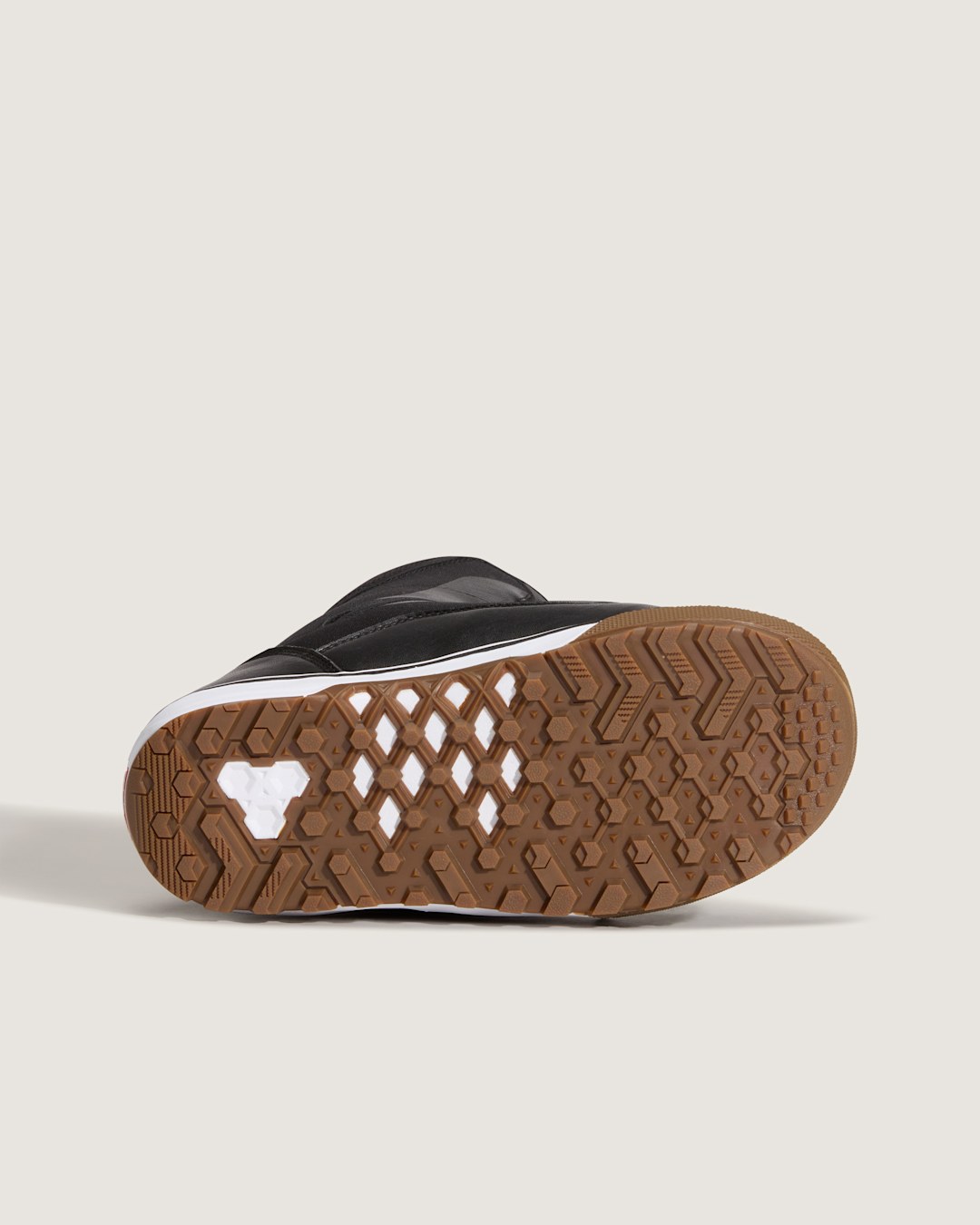 Aura Pro Snowboard Boot in Black / White | Vans sale