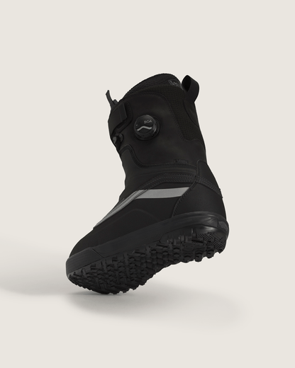 Infuse Snowsurf Snowboard Boot in Black | Vans on sale