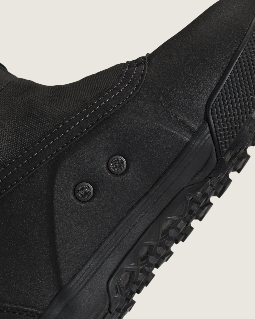 Infuse Snowsurf Snowboard Boot in Black | Vans on sale
