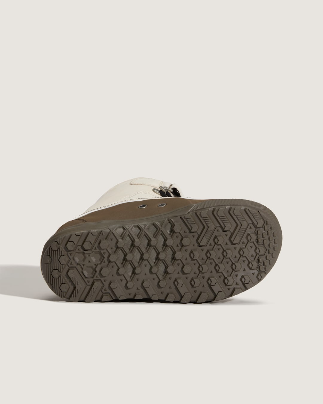 Infuse Snowsurf Snowboard Boot in Oatmeal Beige / Brown | Vans outlet