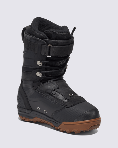 Infuse Gum Snowboard Boot in Gum Black / White | Vans sale