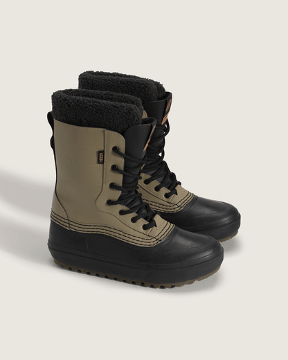Standard Waterproof Boot in Bay Leaf Green | Vans discount