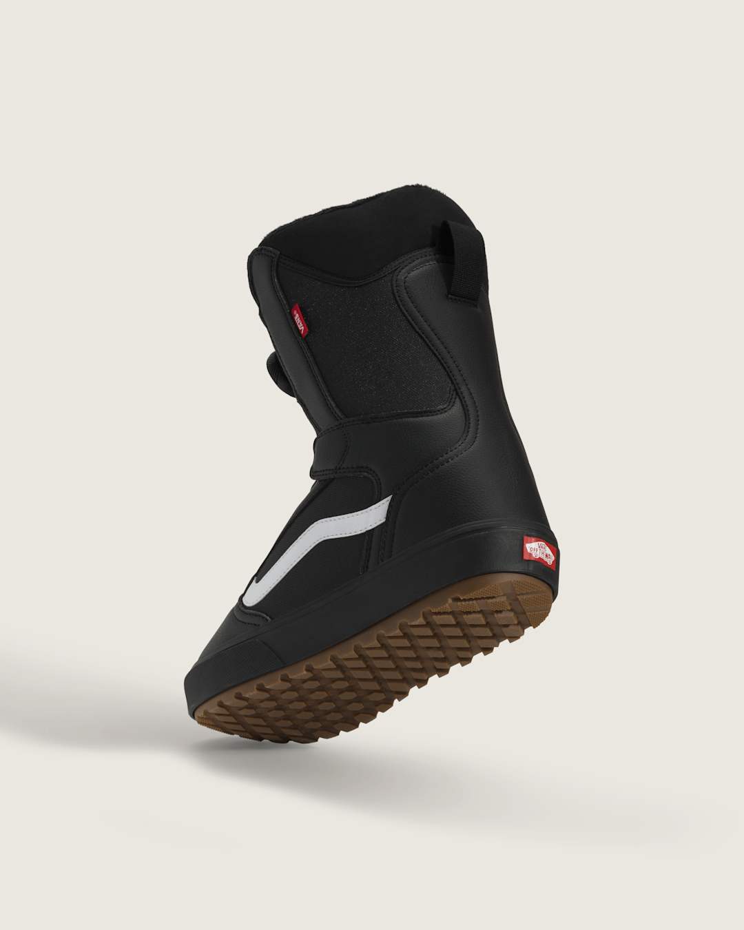 Aura Linerless Gum Snowboard Boot in Black / Gum | Vans outlet