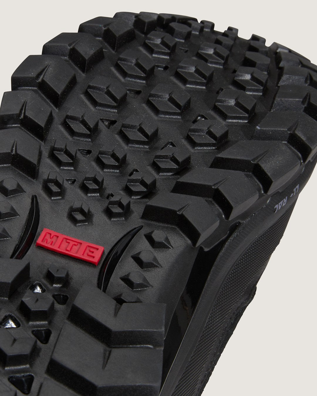 Snow-Kicker GORE-TEX Boot in Blackout | Vans discount