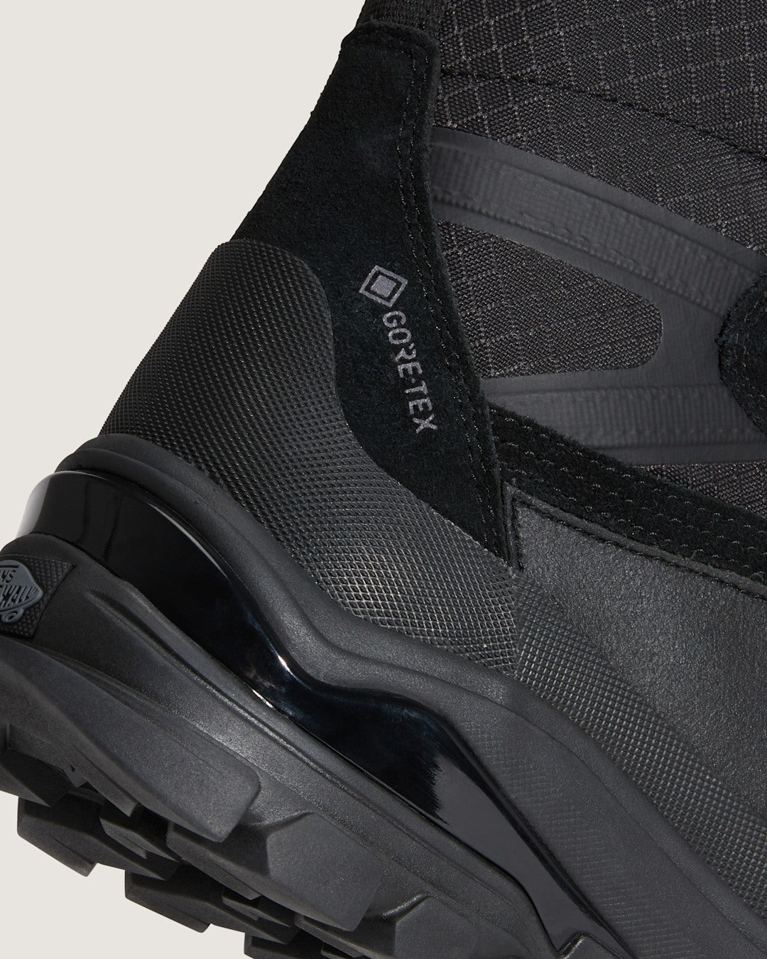 Snow-Kicker GORE-TEX Boot in Blackout | Vans discount