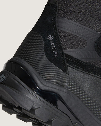 Snow-Kicker GORE-TEX Boot in Blackout | Vans discount