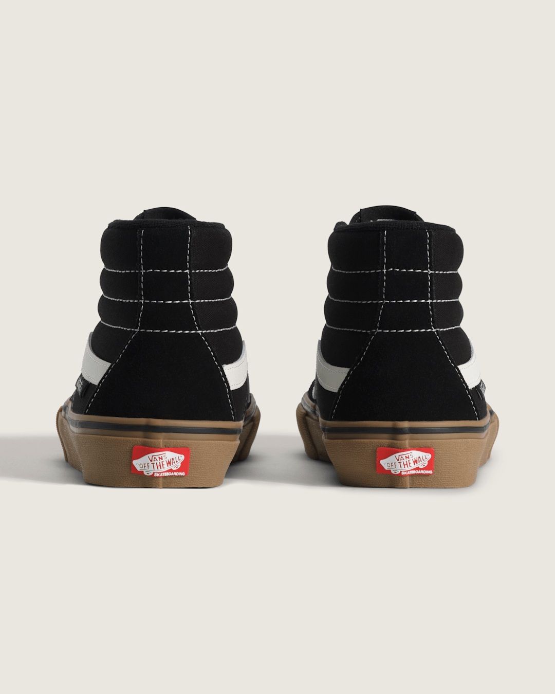 Skate Sk8-Hi Shoe in Gum Black / White | Vans outlet