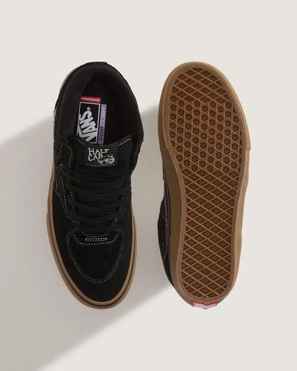 Skate Half Cab Shoe in Gum Black / White | Vans online