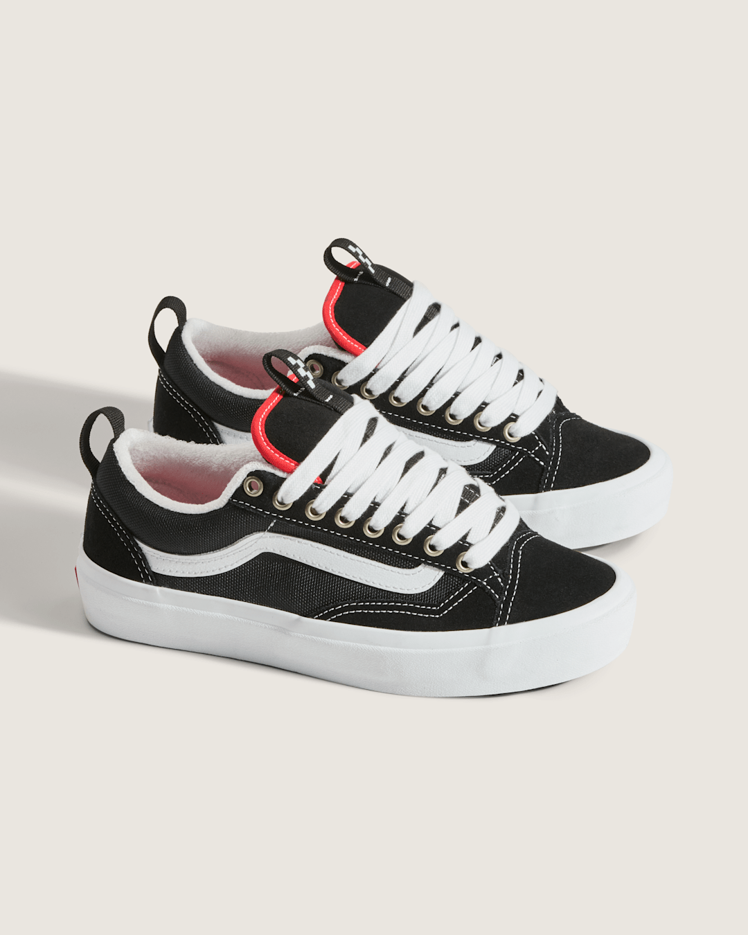 Skate Old Skool 36+ Shoe in Black / White | Vans online